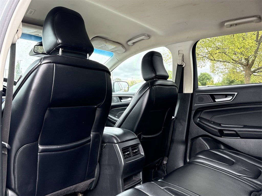 Used 2022 Ford Edge Titanium image 13