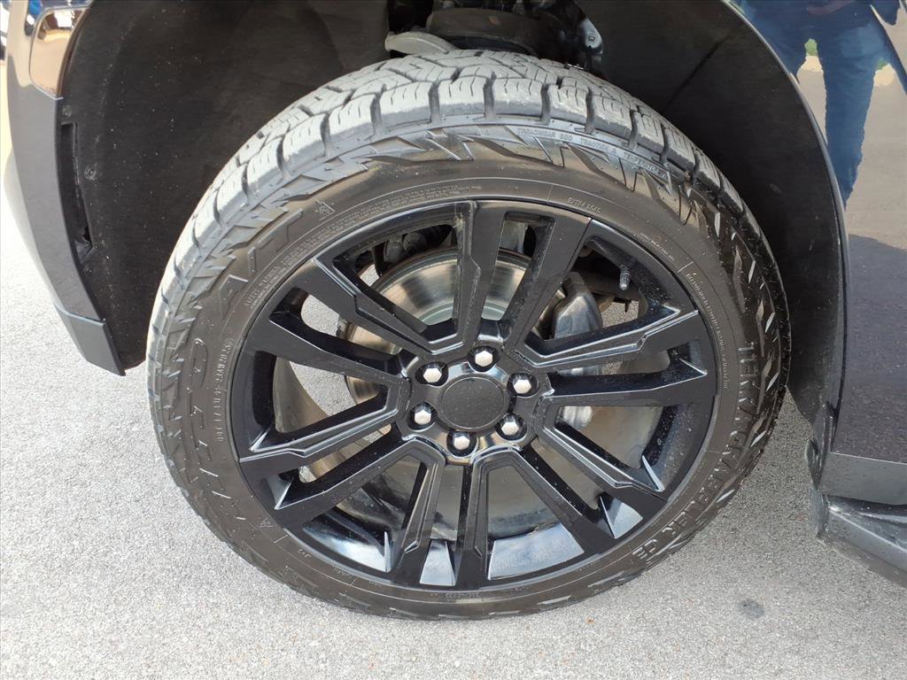 Used 2021 GMC Yukon SLT w/ SLT Luxury Plus Package image 9