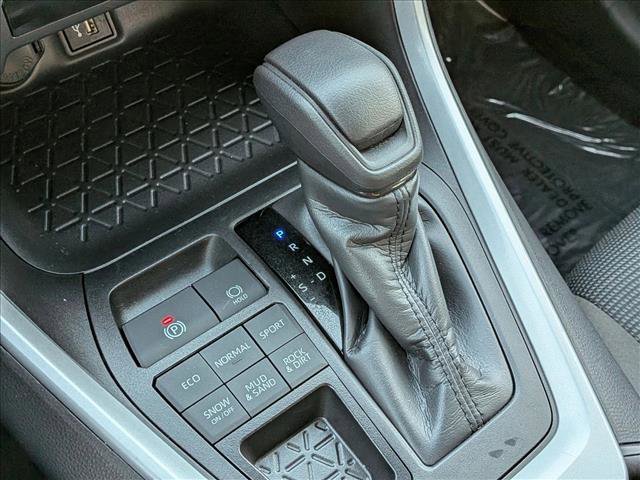 Used 2025 Toyota RAV4 LE image 17