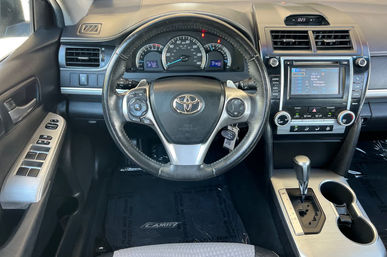 Used 2012 Toyota Camry SE FWD image 15