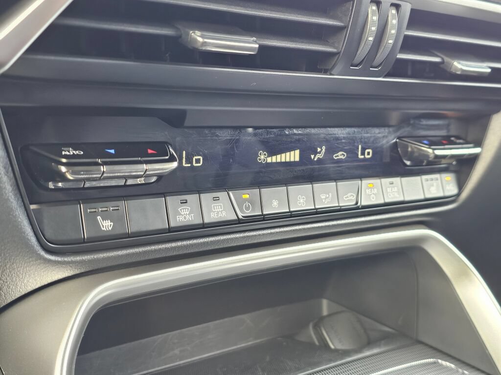 Certified 2024 MAZDA CX-90 Plug-In Hybrid w/ Preferred AWD/4WD image 15