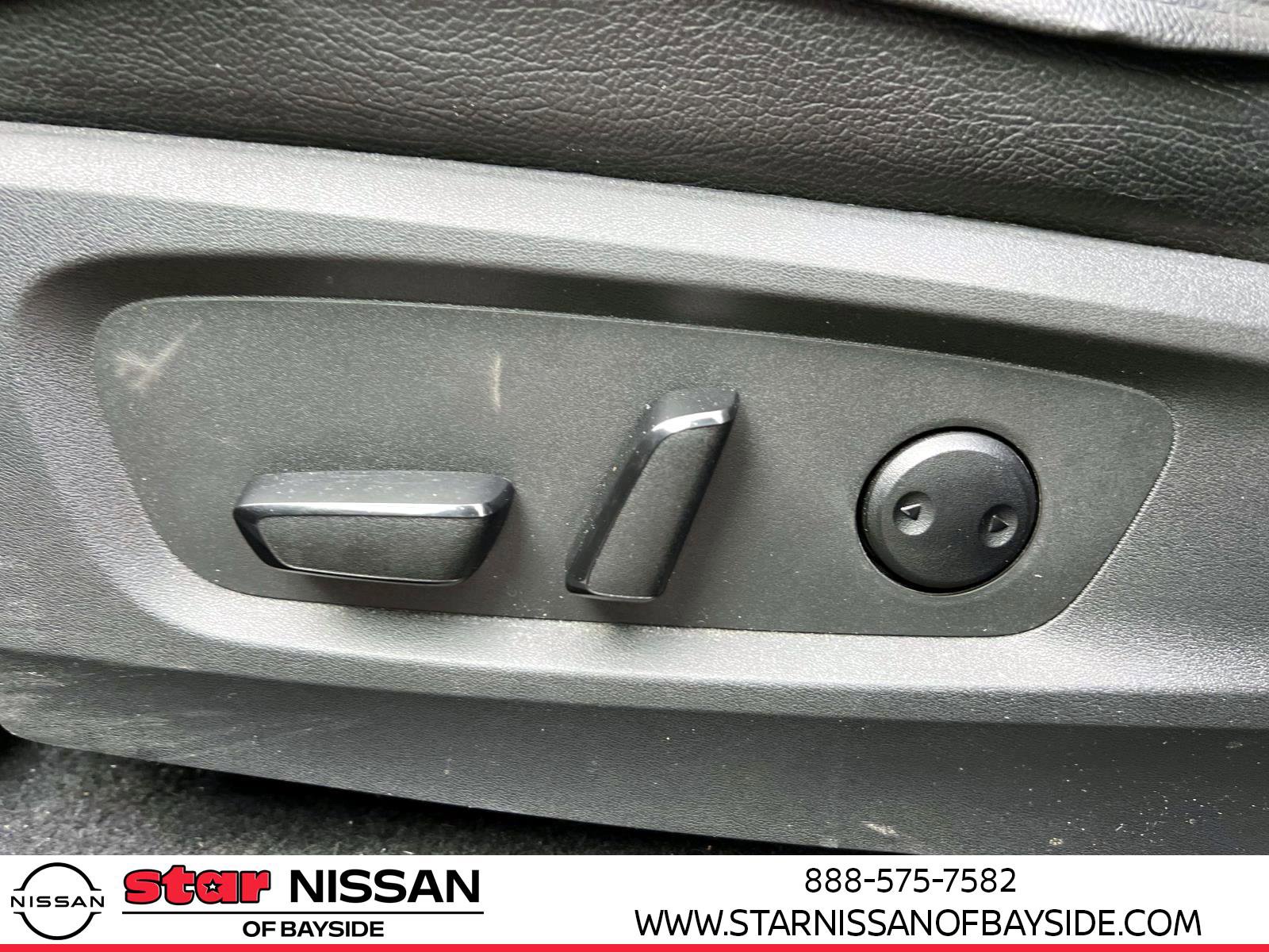 Certified 2022 Nissan Pathfinder SV w/ SV Premium Package image 18