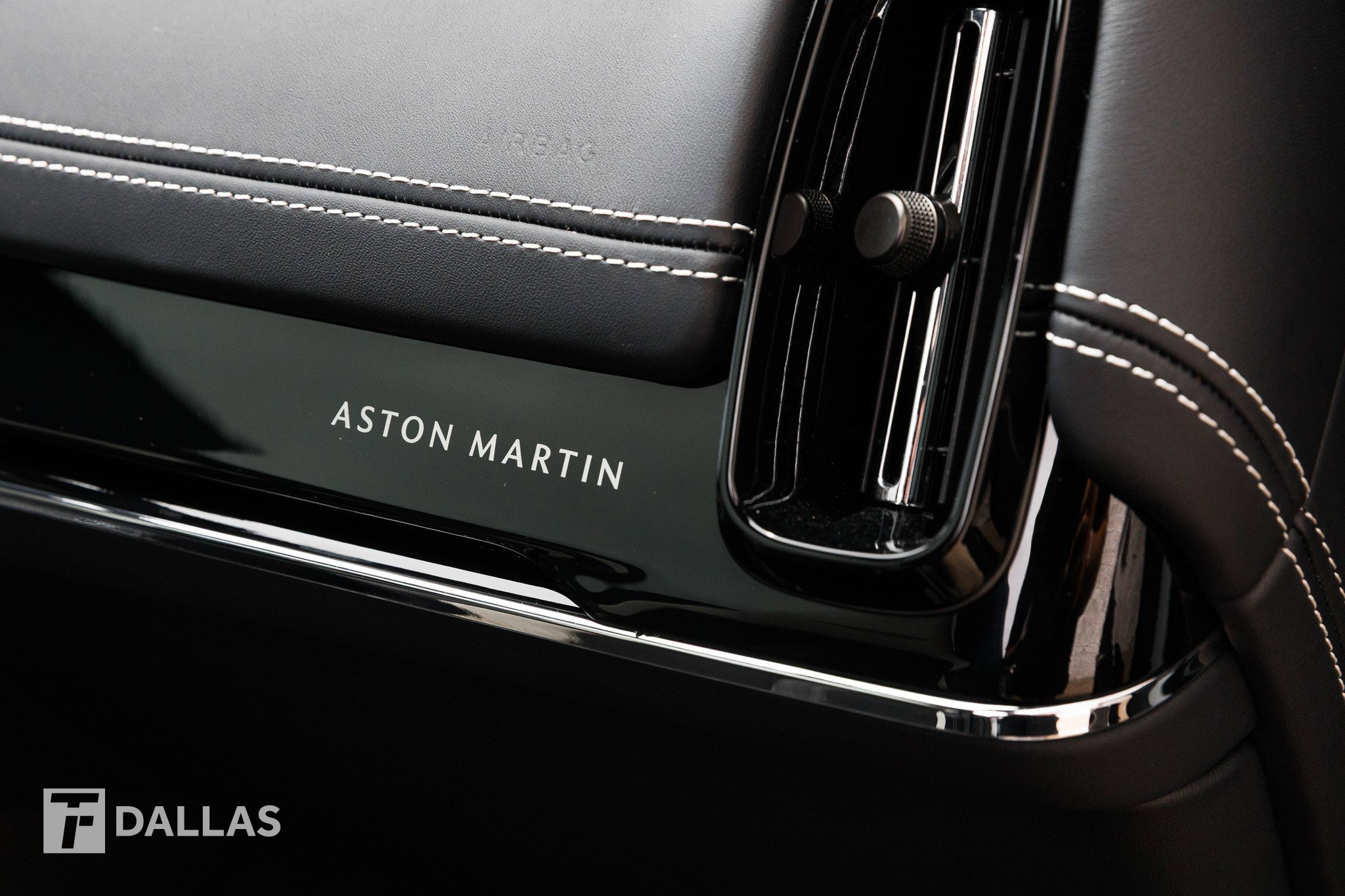 Used 2025 Aston Martin DBX 707 image 36