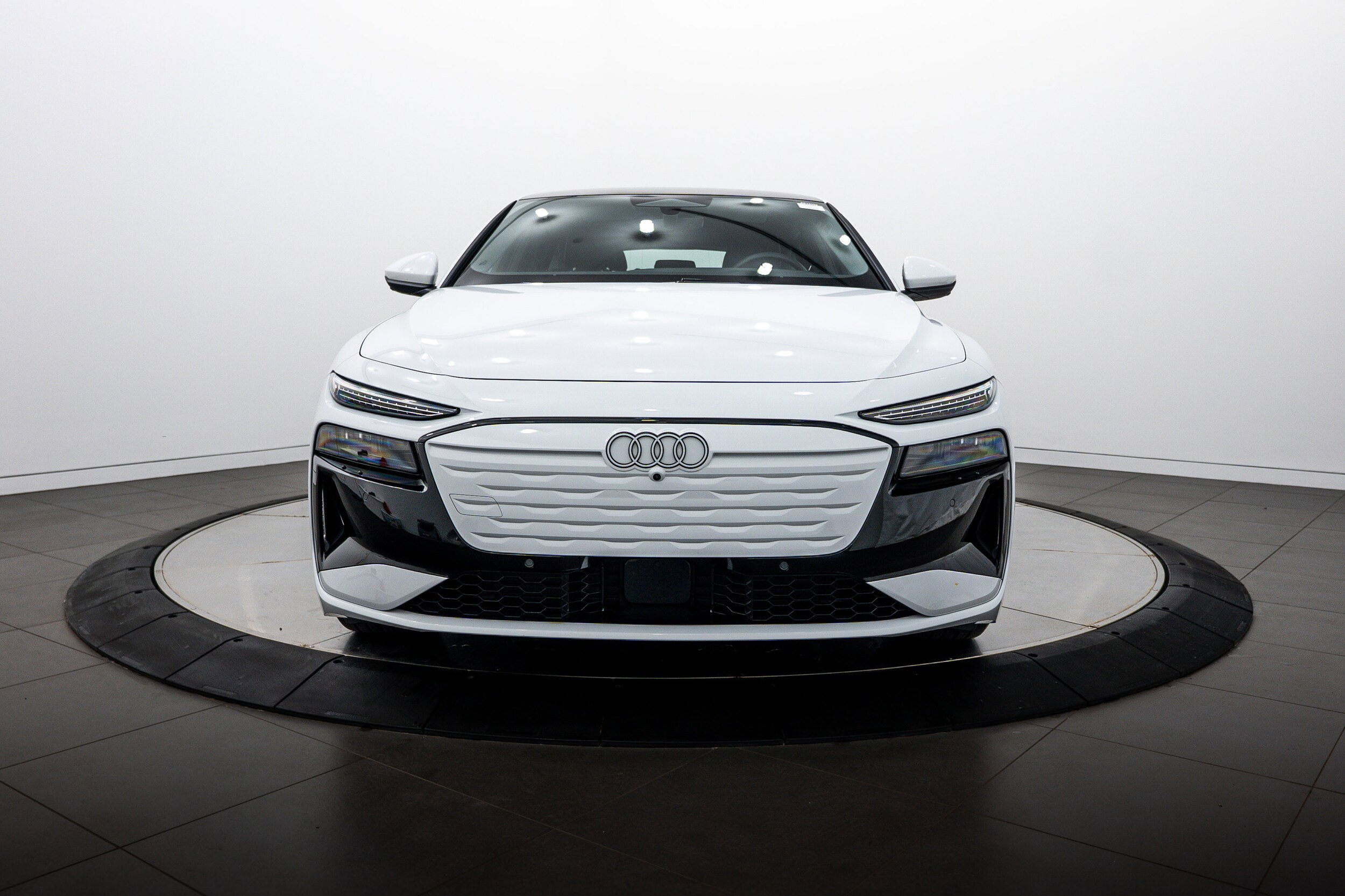 Certified 2025 Audi A6 e-tron Premium Plus w/ Premium Plus AWD/4WD image 20