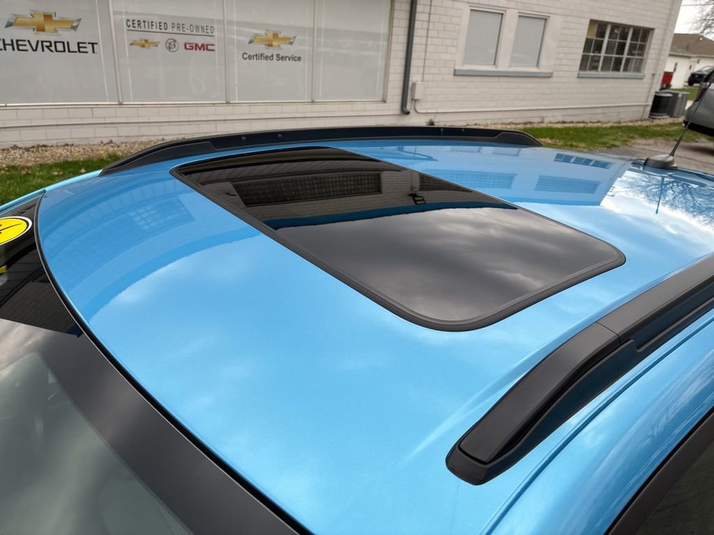 New 2026 Chevrolet Trax LT w/ Sunroof Package FWD image 6