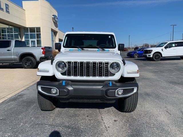 Used 2024 Jeep Wrangler Unlimited Sahara w/ Technology Group image 2