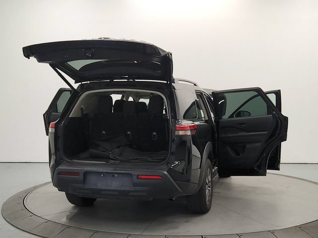 Used 2025 Nissan Pathfinder SV AWD/4WD image 14
