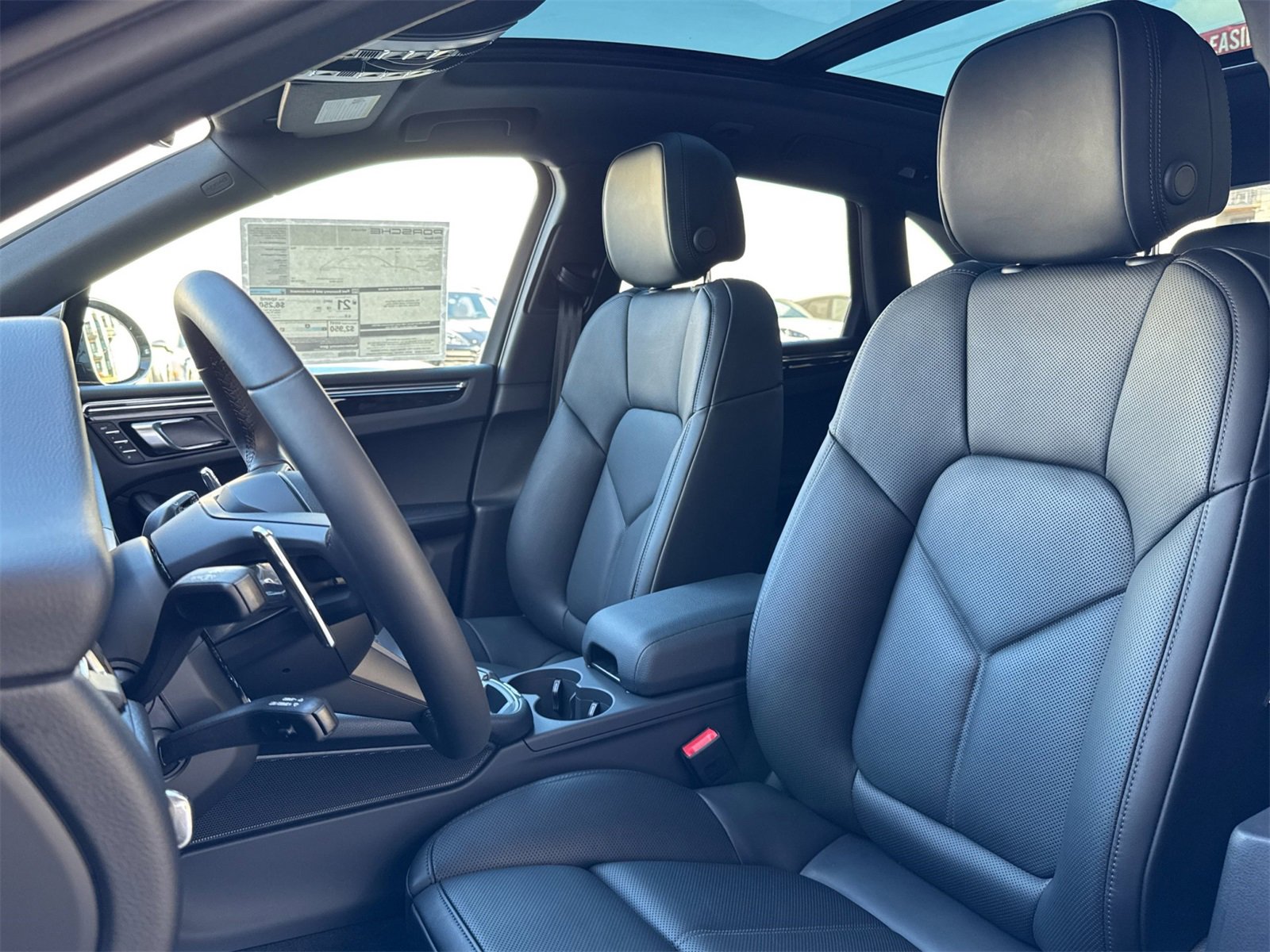 New 2026 Porsche Macan image 5