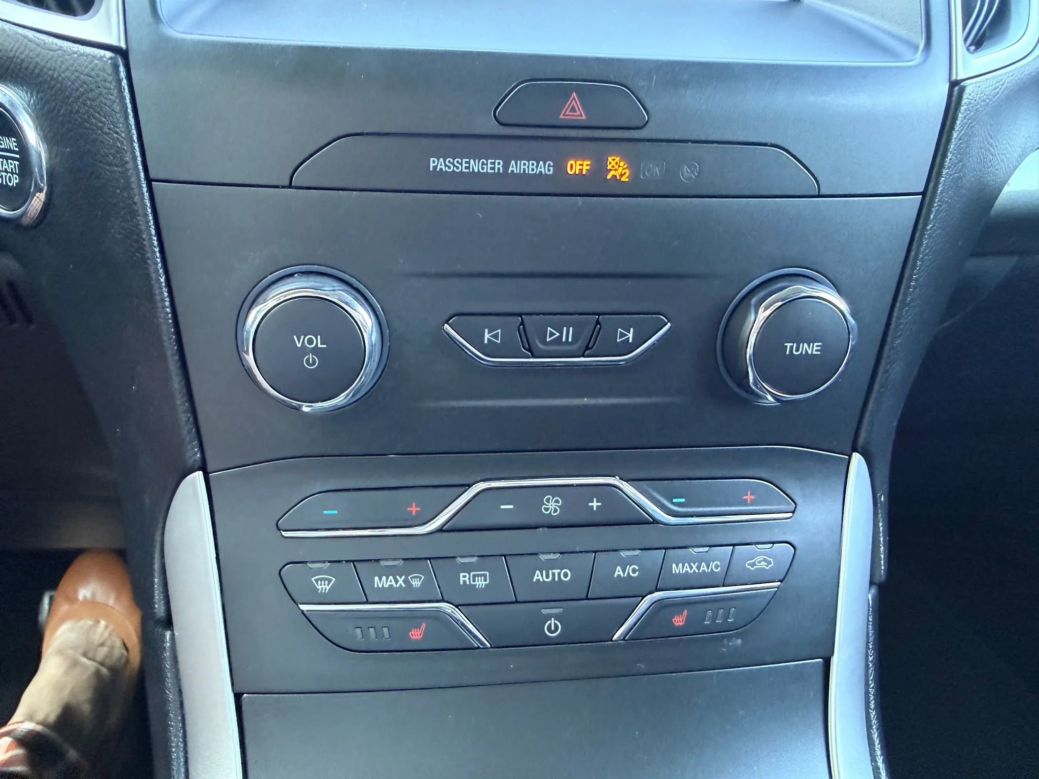 Used 2019 Ford Edge SEL w/ Equipment Group 201A image 19