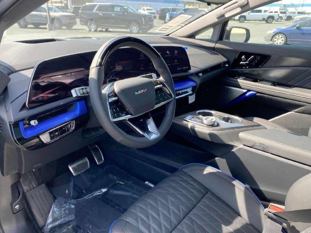 New 2026 Cadillac Optiq V w/ LPO, Floor Liner Package AWD/4WD image 19