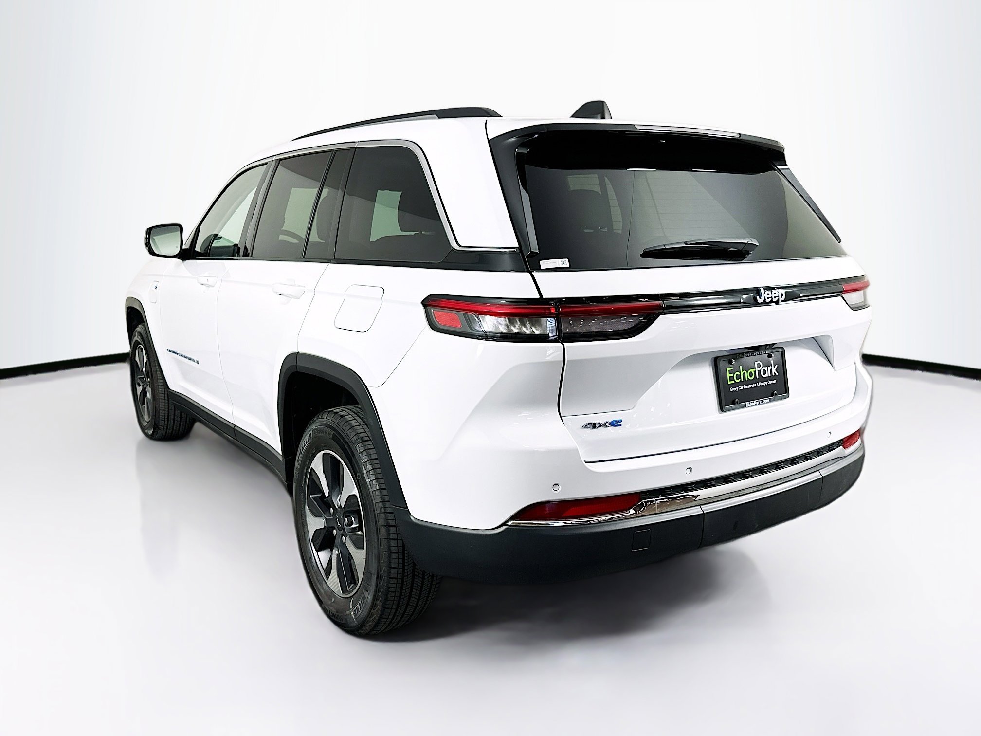 Used 2023 Jeep Grand Cherokee 4WD 4xe image 5