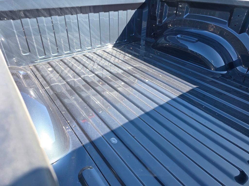 New 2026 RAM 1500 Laramie w/ Sport Appearance Package AWD/4WD image 11