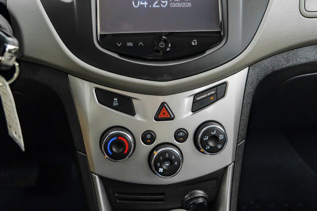 Used 2016 Chevrolet Trax LT w/ LT Convenience Package image 23