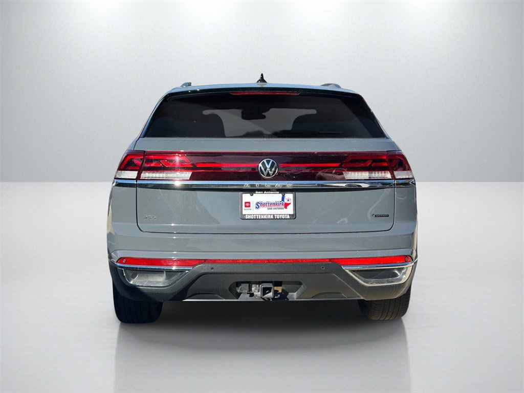 Used 2024 Volkswagen Atlas Cross Sport SEL image 6