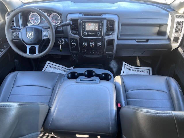 Used 2018 RAM 2500 Tradesman w/ Chrome Appearance Group AWD/4WD image 13