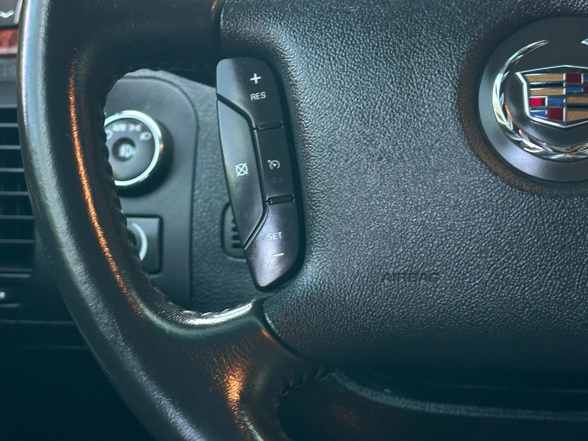 Used 2006 Cadillac DTS image 34