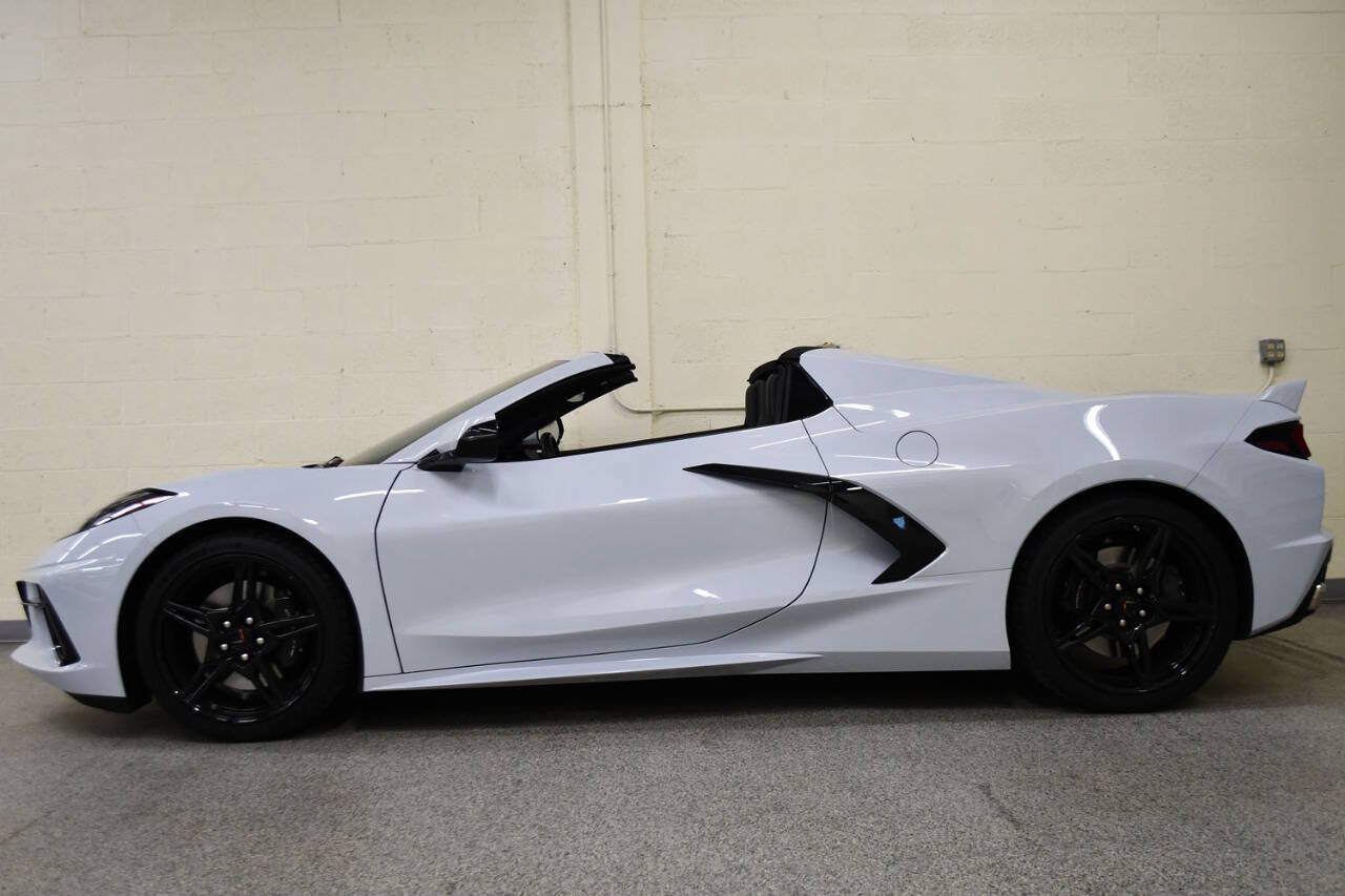 Used 2024 Chevrolet Corvette Stingray Convertible w/ Z51 Performance Package RWD image 3
