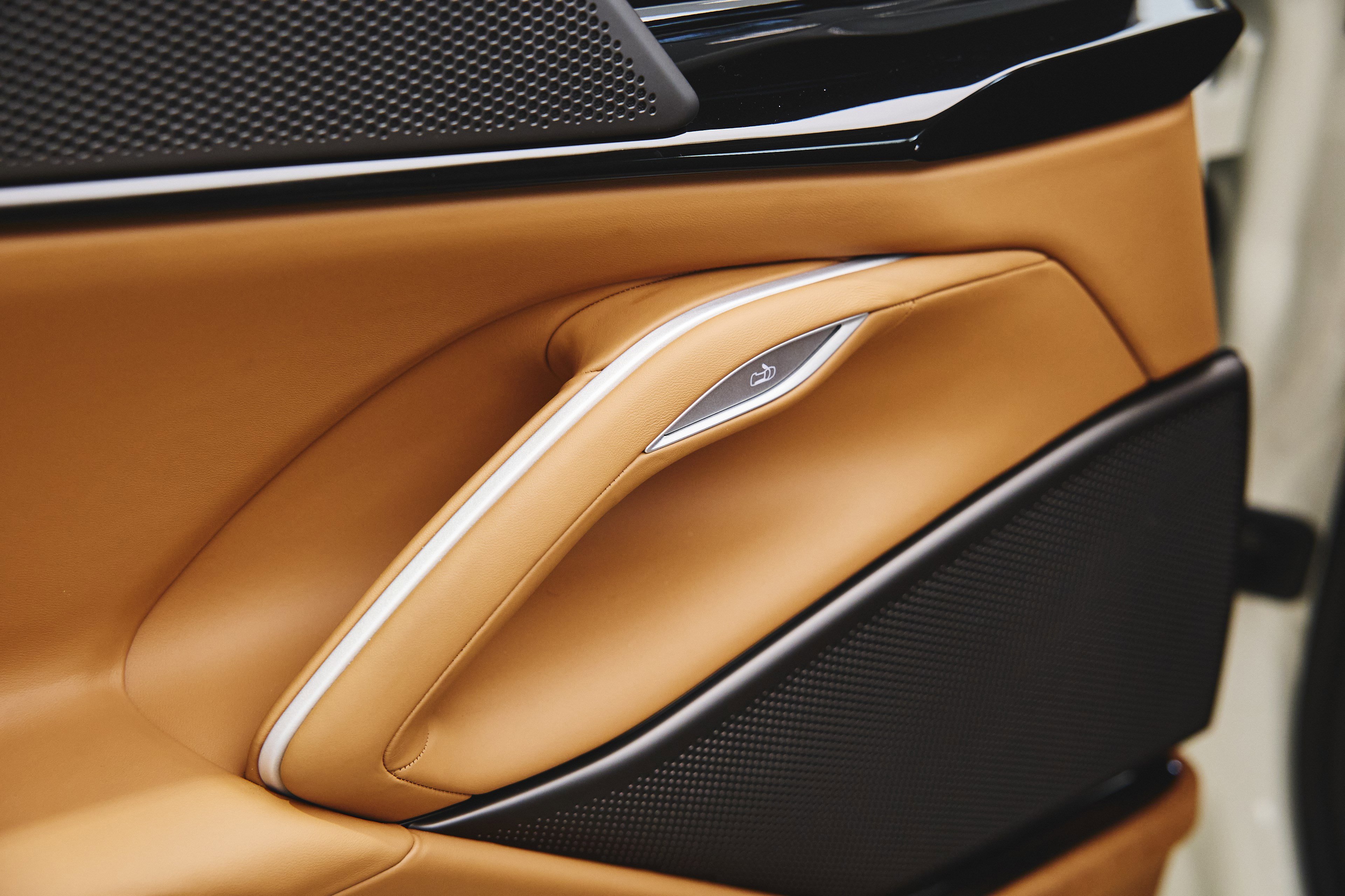 Used 2025 Ferrari Purosangue image 31