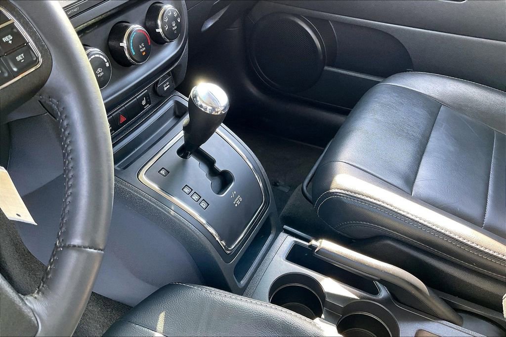 Used 2016 Jeep Patriot High Altitude AWD/4WD image 20