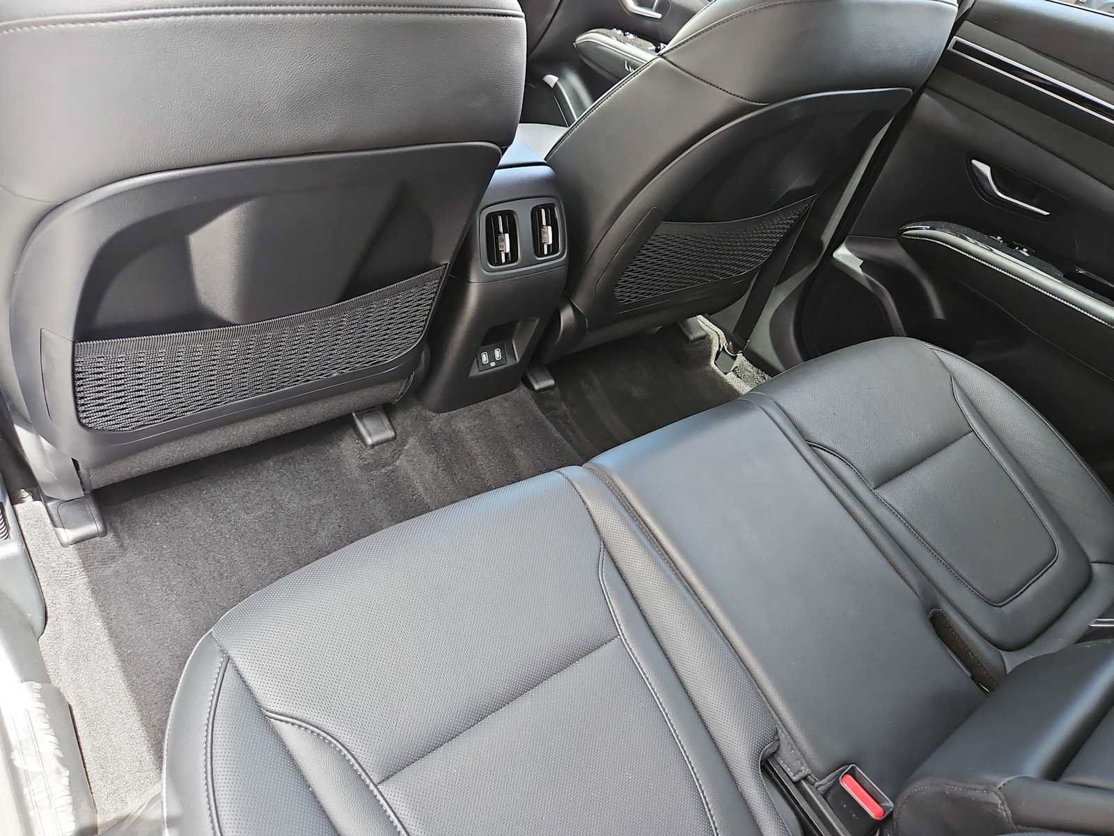 Certified 2024 Hyundai Tucson Limited FWD image 18
