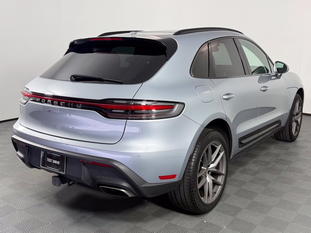 Certified 2025 Porsche Macan AWD/4WD image 7