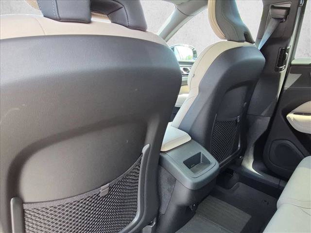 Used 2026 Volvo XC60 B5 Core AWD/4WD image 30
