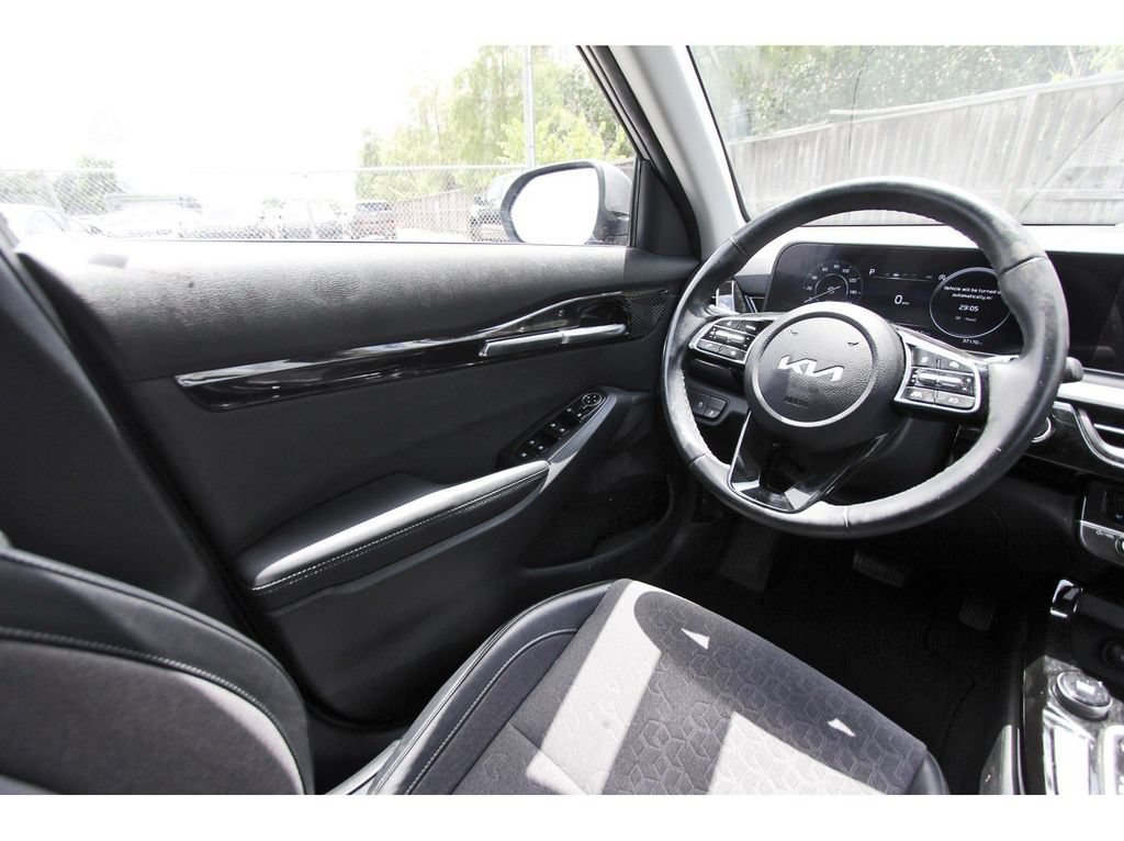 Used 2024 Kia Seltos S FWD image 9