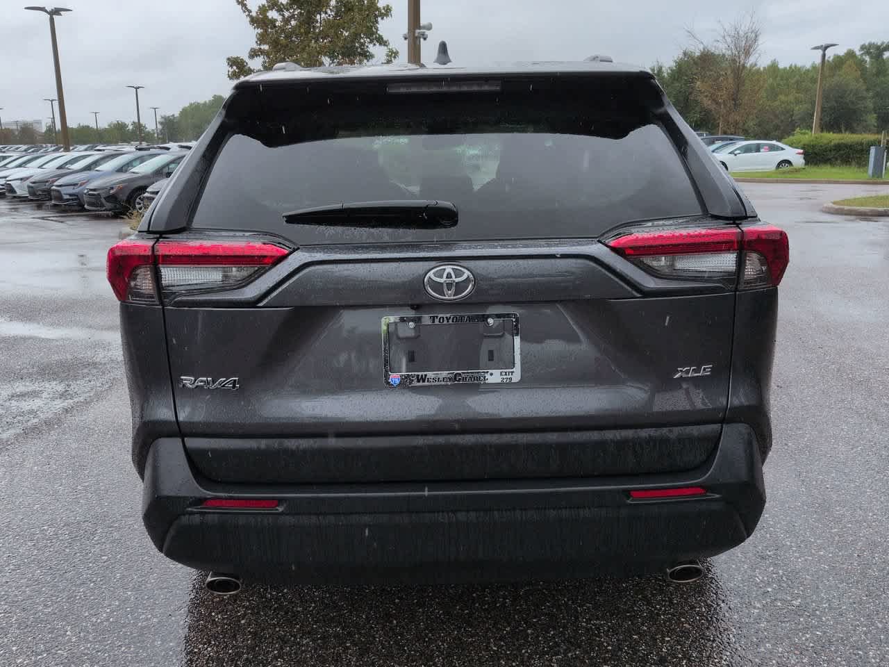 Used 2025 Toyota RAV4 XLE w/ Convenience Package FWD image 5
