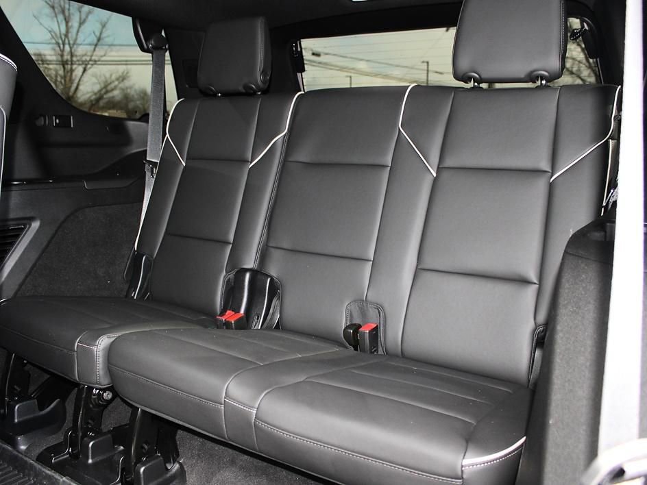 Used 2024 Cadillac Escalade Sport w/ LPO, ONYX Package image 15