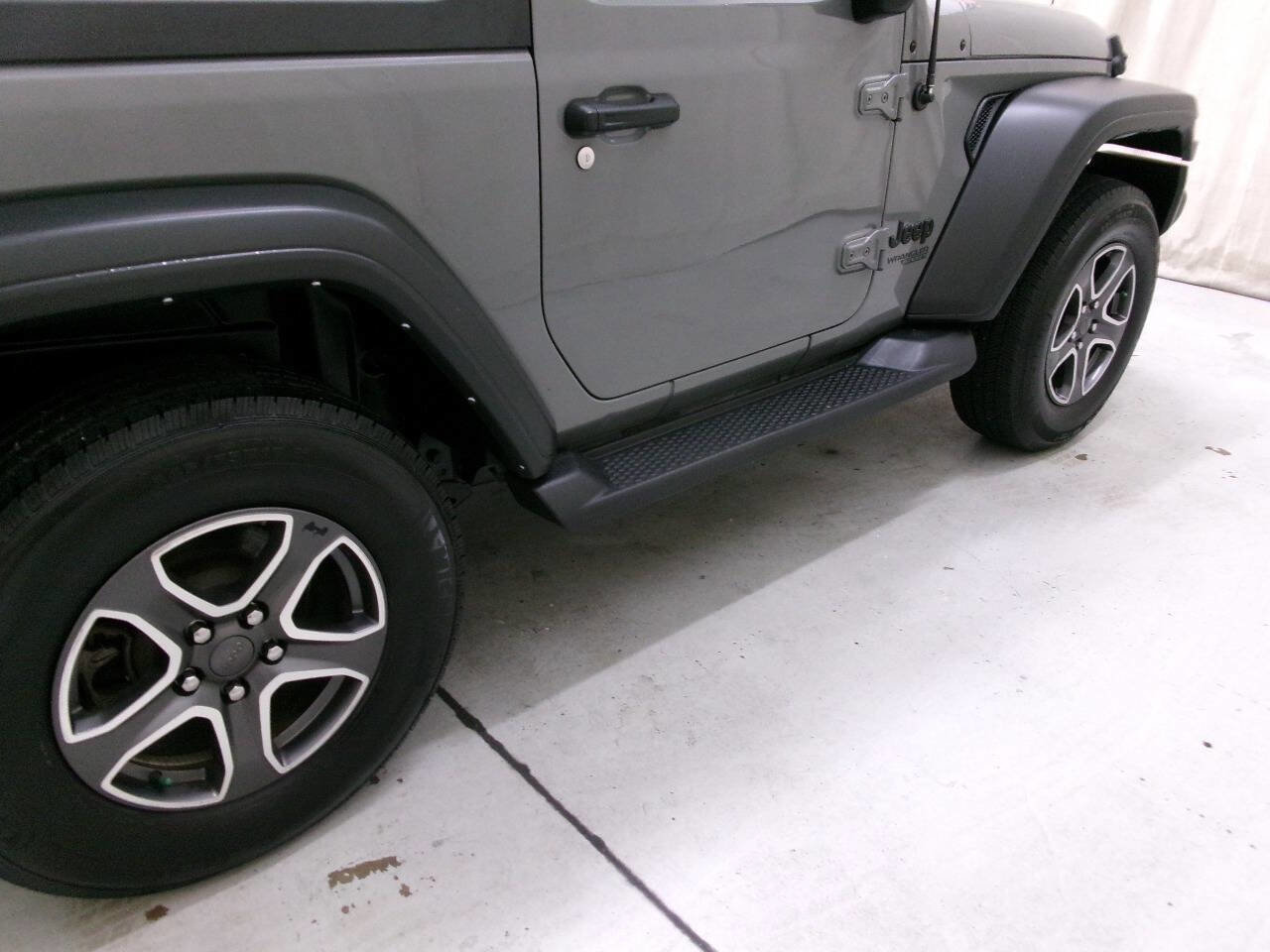 Used 2021 Jeep Wrangler Sport image 8