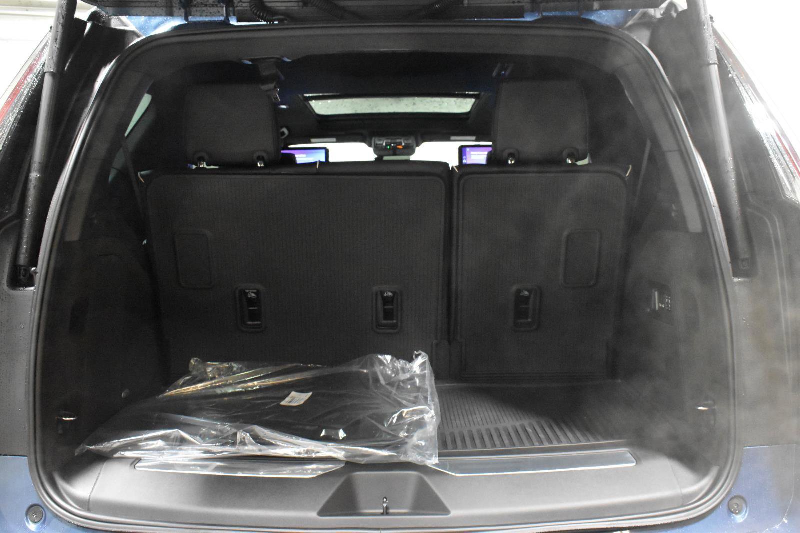 New 2026 Cadillac Escalade Luxury w/ Touring Package image 16