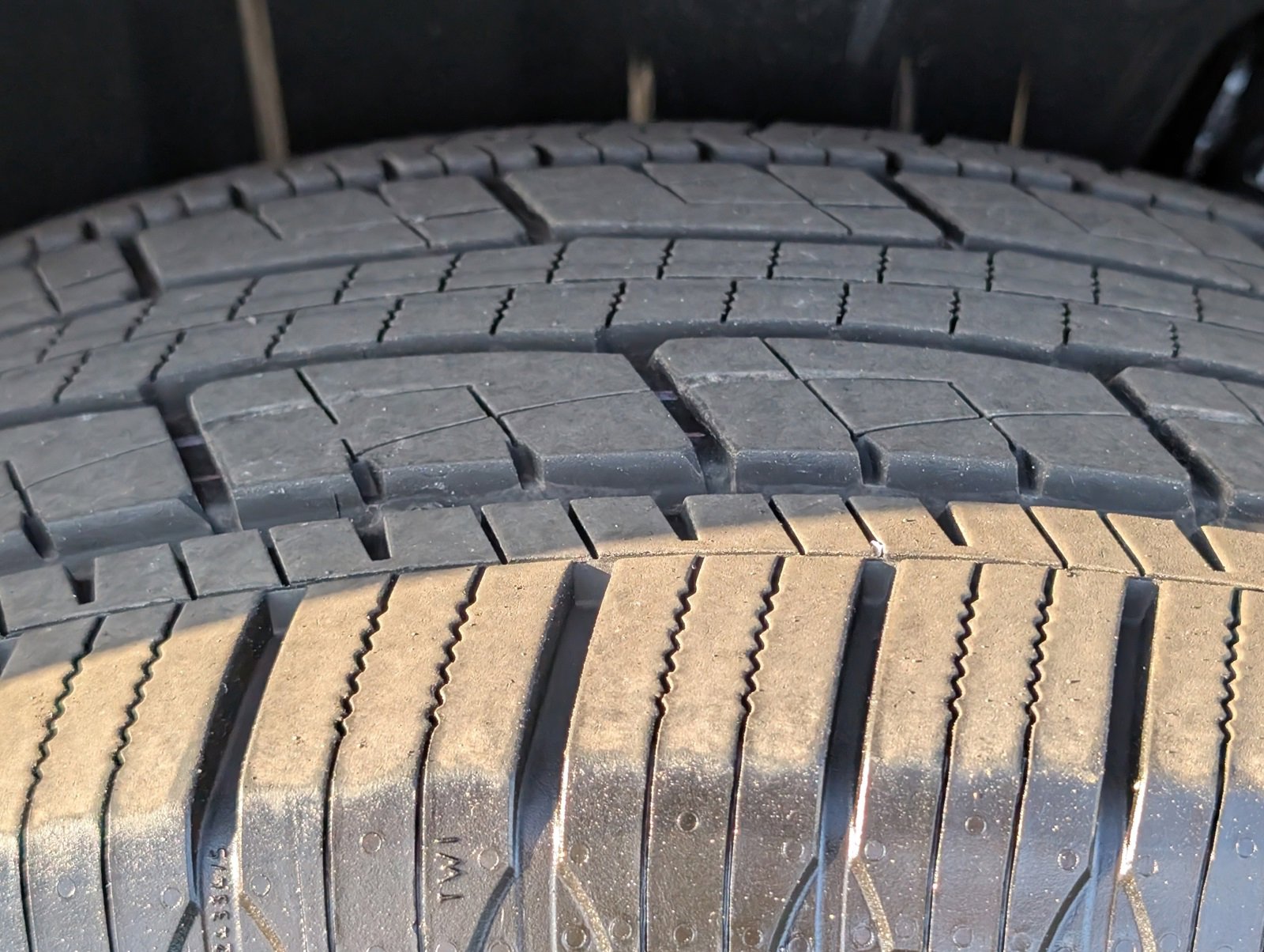 Used 2022 Ford F150 Lightning Platinum image 30