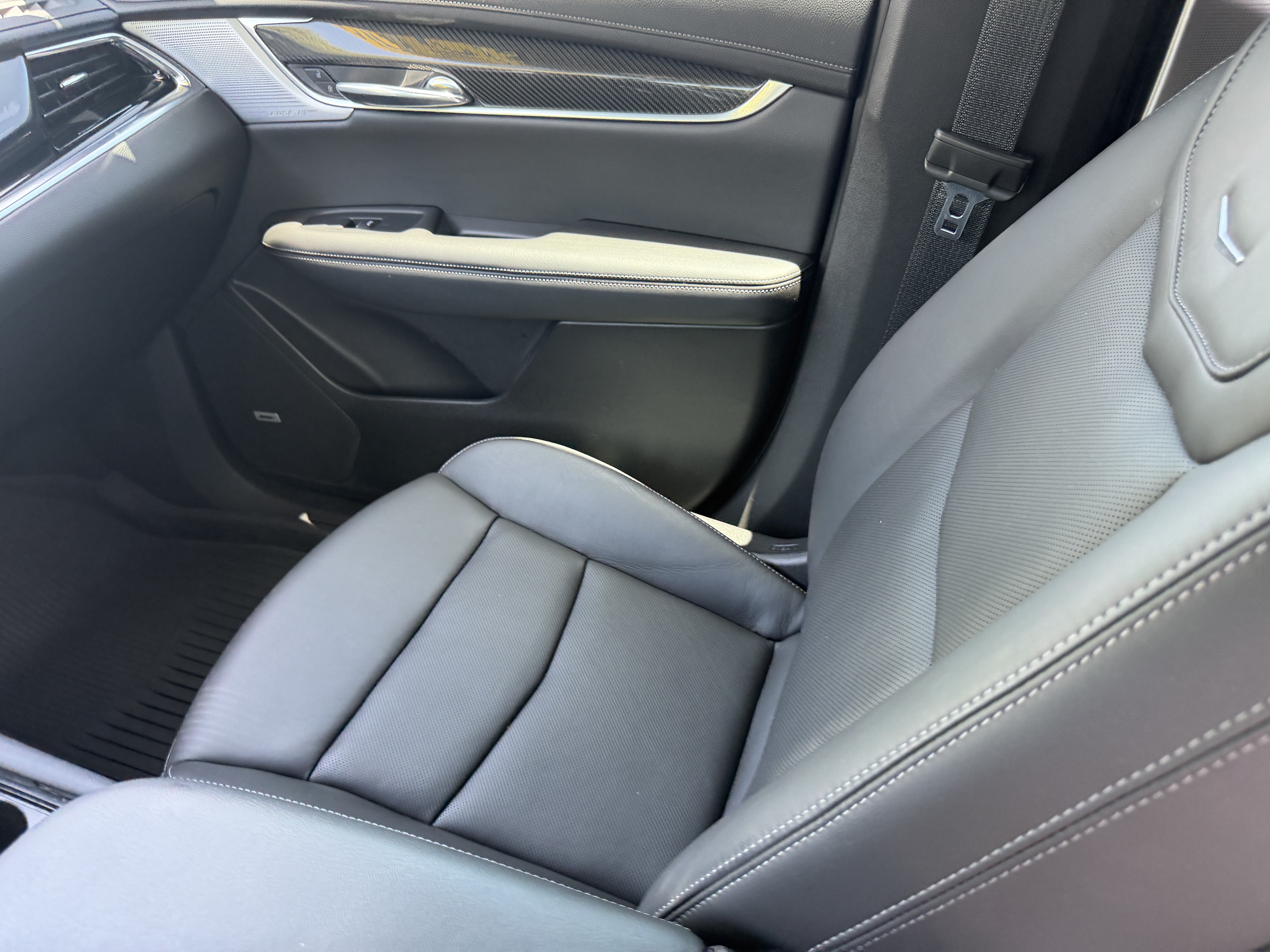 Used 2021 Cadillac XT6 Sport AWD/4WD image 25