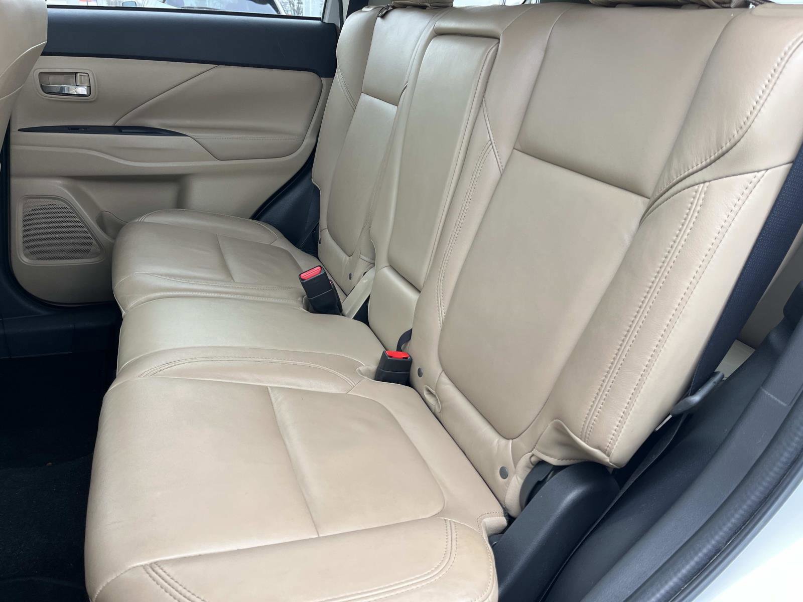 Used 2020 Mitsubishi Outlander GT image 23