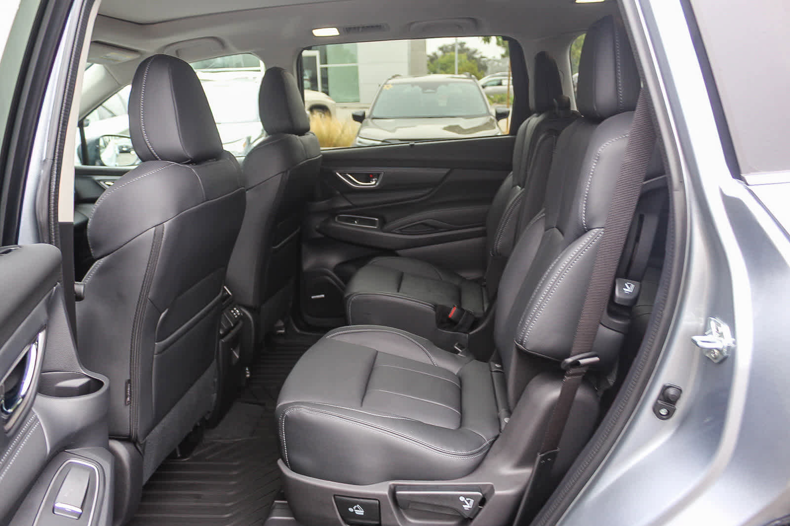 New 2025 Subaru Ascent Limited image 18