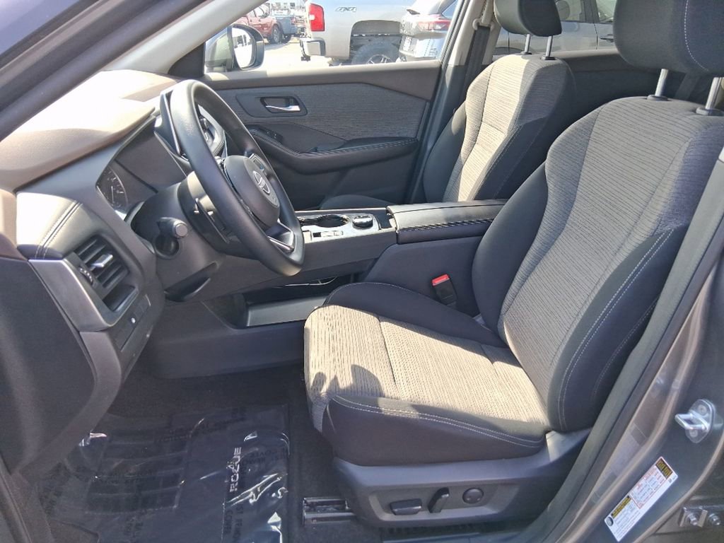 Used 2023 Nissan Rogue SV AWD/4WD image 10