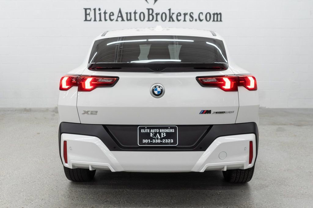 Used 2025 BMW X2 xDrive28i w/ Convenience Package AWD/4WD image 3