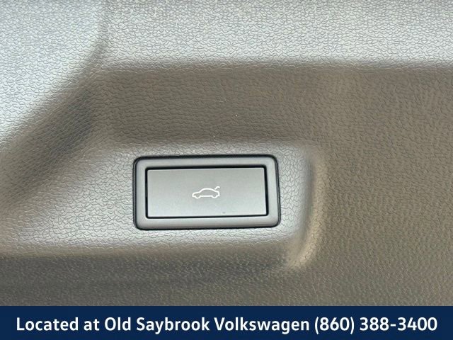 New 2025 Volkswagen ID. Buzz 1st Edition image 22
