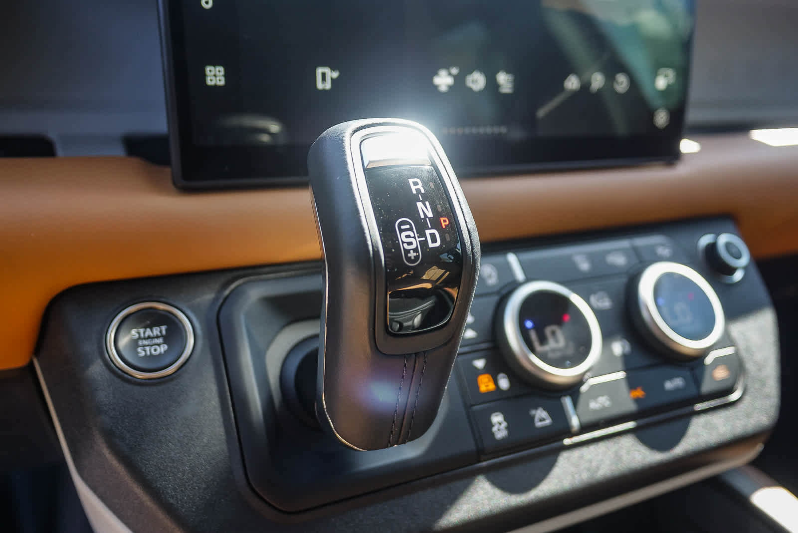 Used 2024 Land Rover Defender 130 S image 19