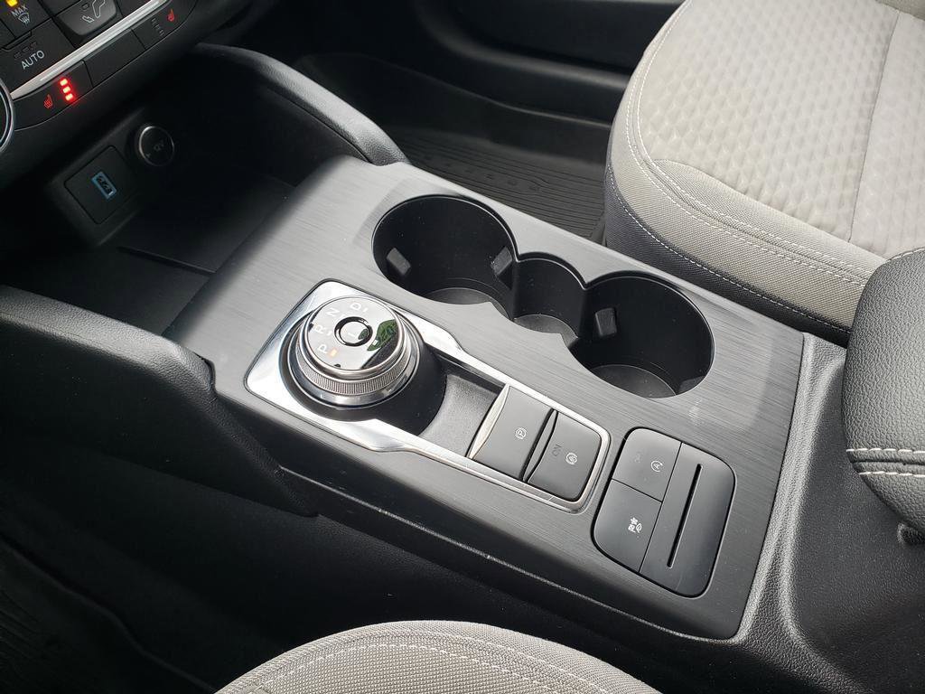 Used 2020 Ford Escape SE image 38