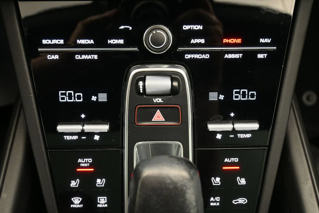 Used 2021 Porsche Cayenne GTS AWD/4WD image 19