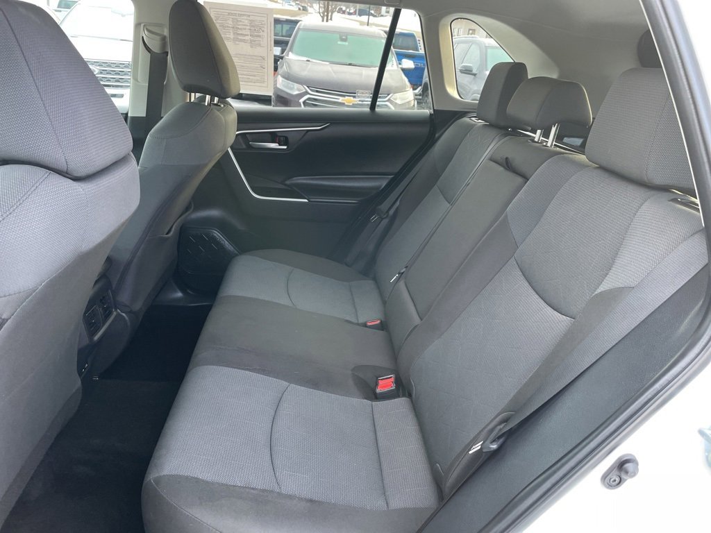 Used 2025 Toyota RAV4 XLE image 12