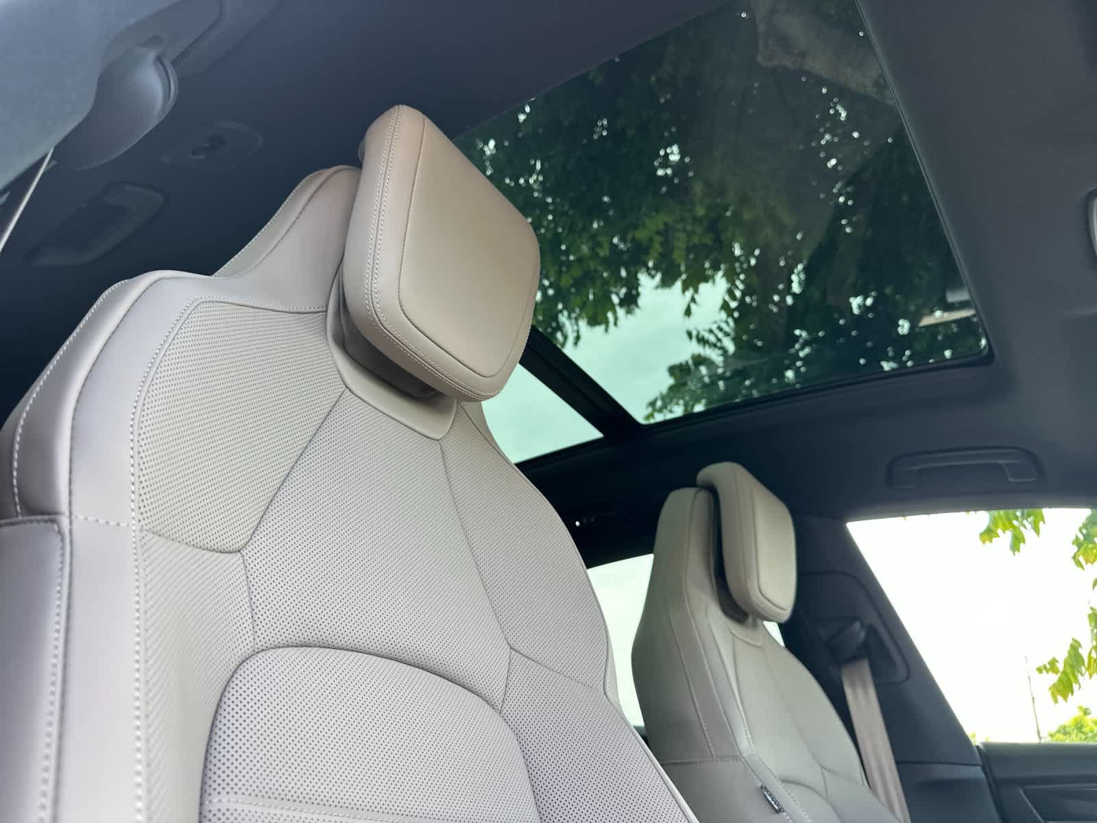 New 2026 Porsche Macan Electric RWD image 18