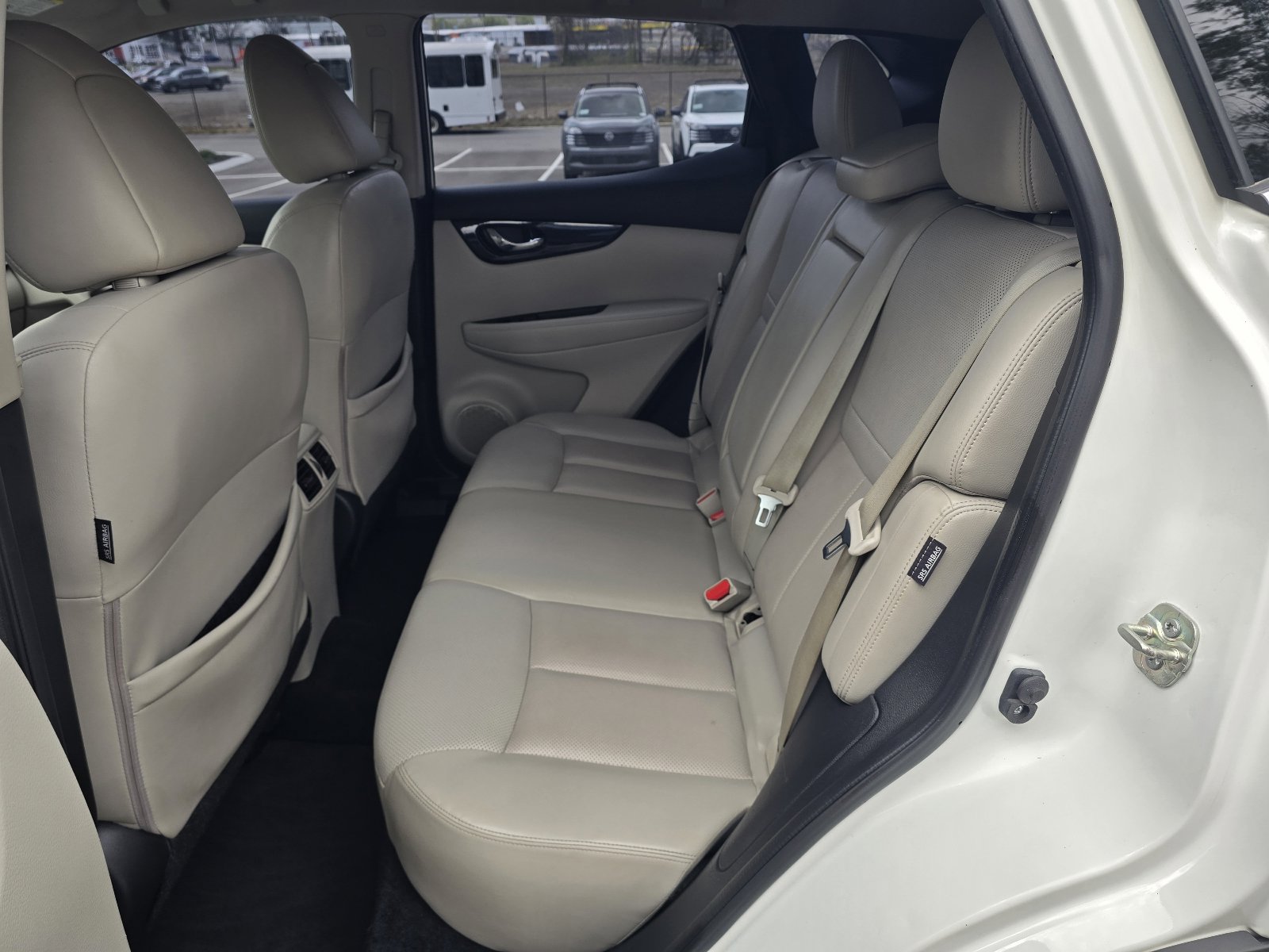 Used 2022 Nissan Rogue Sport SL image 11