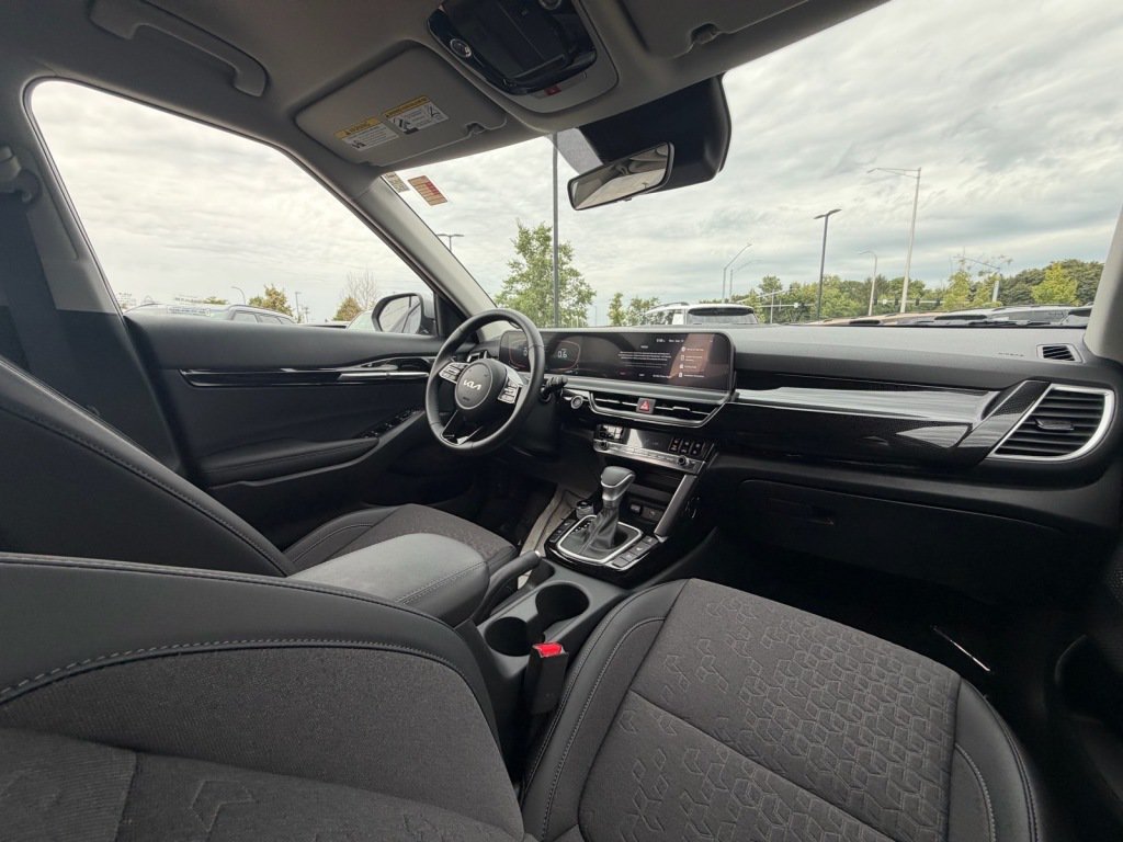 Used 2026 Kia Seltos S AWD/4WD image 9