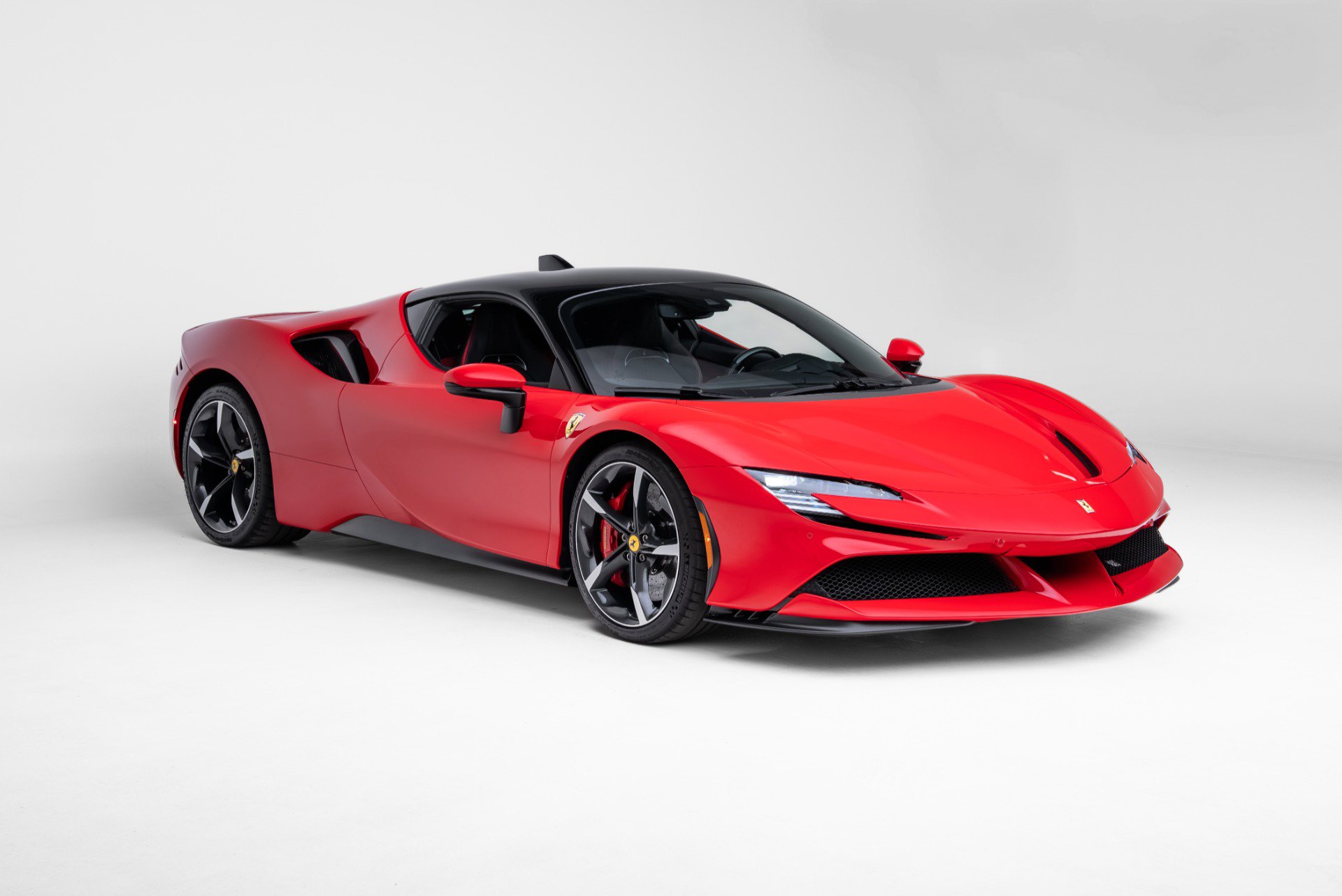 Used 2023 Ferrari SF90 Stradale AWD/4WD image 7