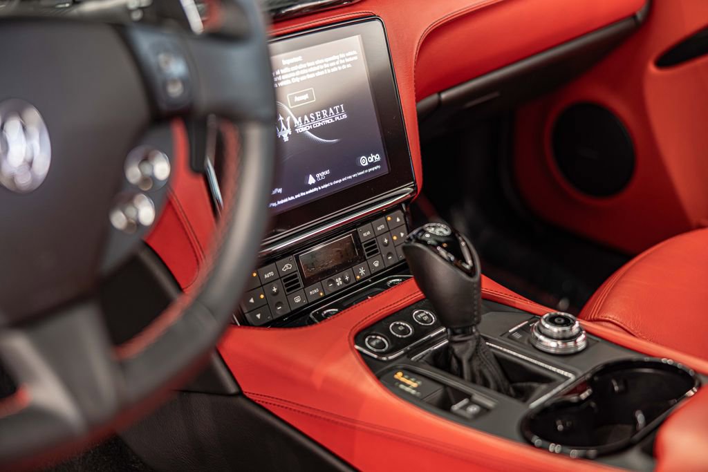Used 2018 Maserati GranTurismo Sport image 18