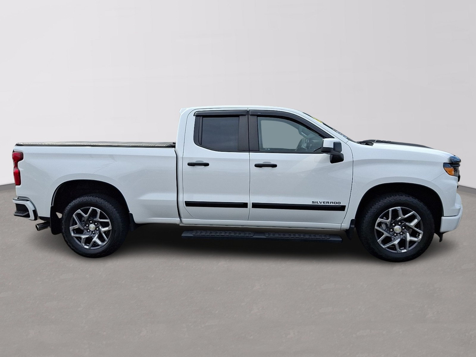 Used 2024 Chevrolet Silverado 1500 Custom RWD image 7