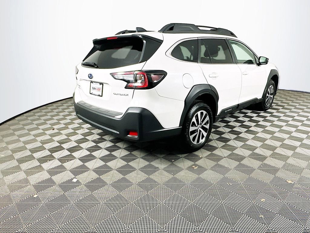 Certified 2025 Subaru Outback Premium w/ Popular Package #1A image 10