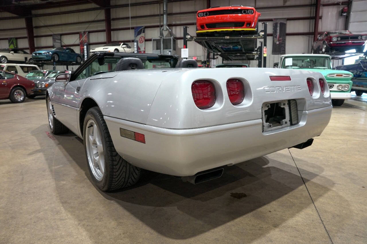 Used 1996 Chevrolet Corvette Convertible RWD image 6